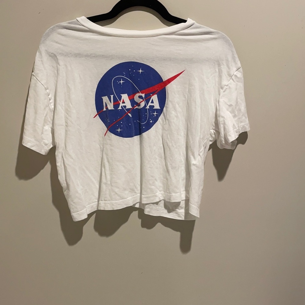 Cropped NASA Shirt